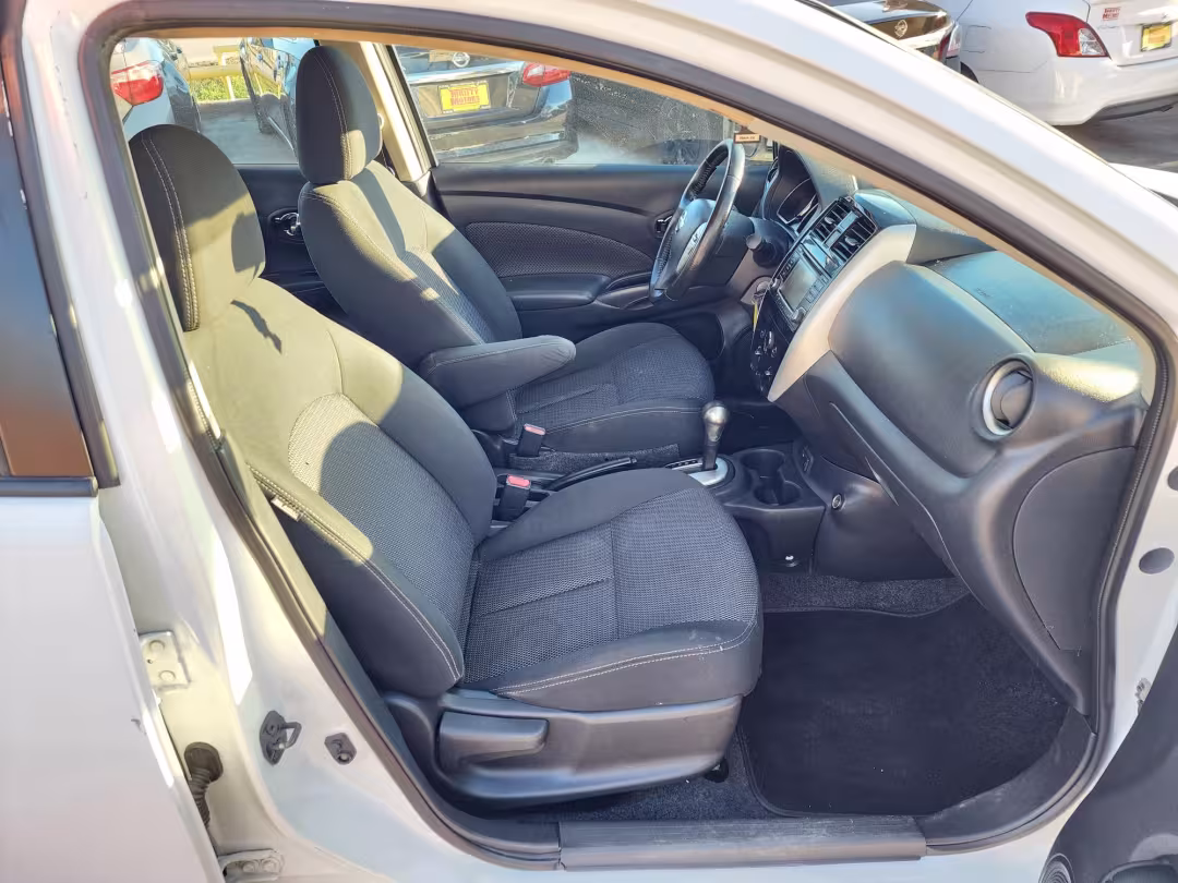2018 Nissan Versa - 3N1CN7AP4JL864589 - Image #9