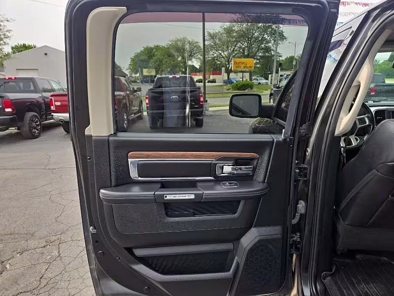 2018 Ram 1500 - 1C6RR7NM5JS355423 - Image #12