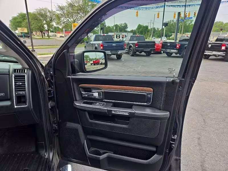 2018 Ram 1500 - 1C6RR7NM5JS355423 - Image #16