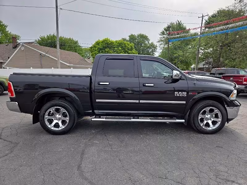 2018 Ram 1500 - 1C6RR7NM5JS355423 - Image #7