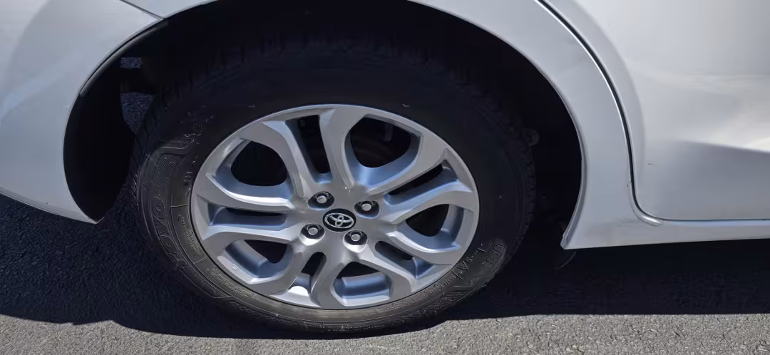 2018 Toyota Yaris iA - 3MYDLBYV7JY317304 - Image #12
