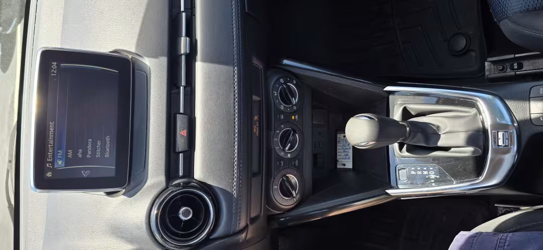 2018 Toyota Yaris iA - 3MYDLBYV7JY317304 - Image #13