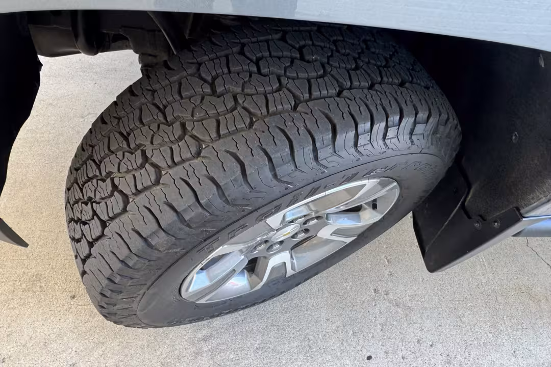 2019 Chevrolet Colorado - 1GCPTDE18K1185748 - Image #22