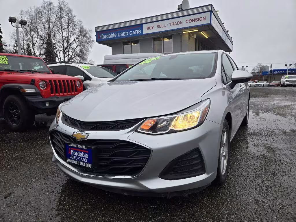 2019 Chevrolet Cruze - 3G1BC6SM9KS534668 - Image #4