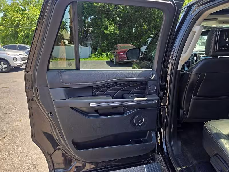 2019 Ford Expedition - 1FMJK1MT9KEA33394 - Image #14