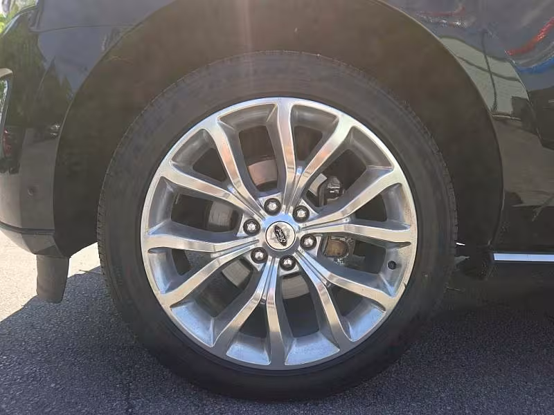 2019 Ford Expedition - 1FMJK1MT9KEA33394 - Image #20