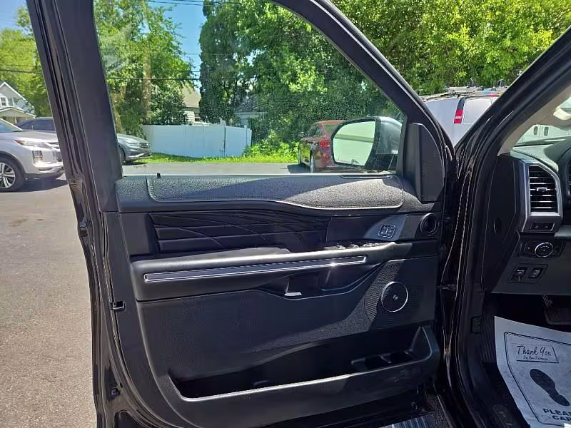 2019 Ford Expedition - 1FMJK1MT9KEA33394 - Image #8