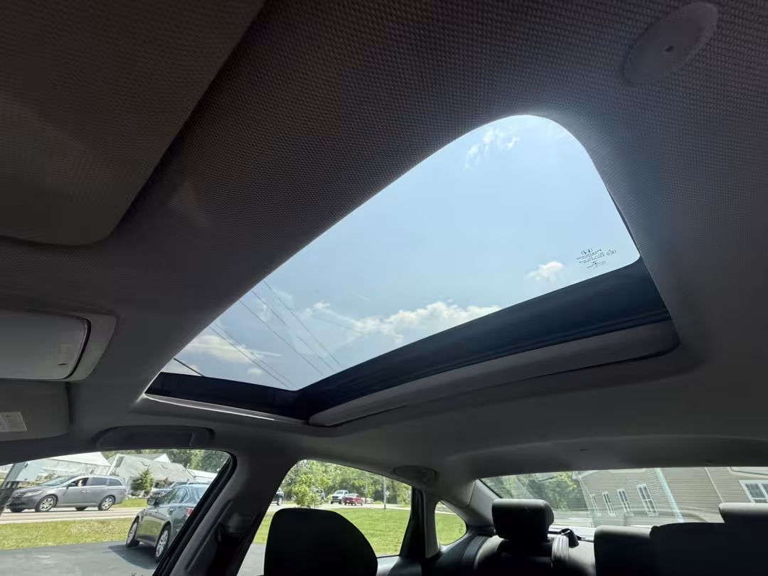 2019 Honda Accord - 1HGCV1F48KA111909 - Image #4