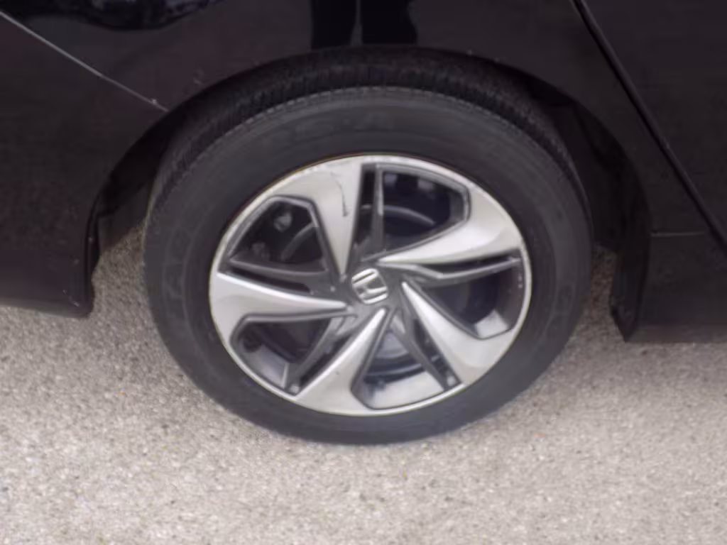 2019 Honda Civic - 19XFC2F67KE040997 - Image #17