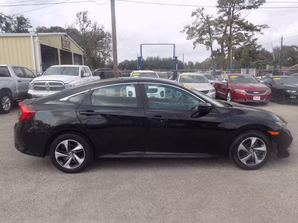 2019 Honda Civic - 19XFC2F67KE040997 - Image #7