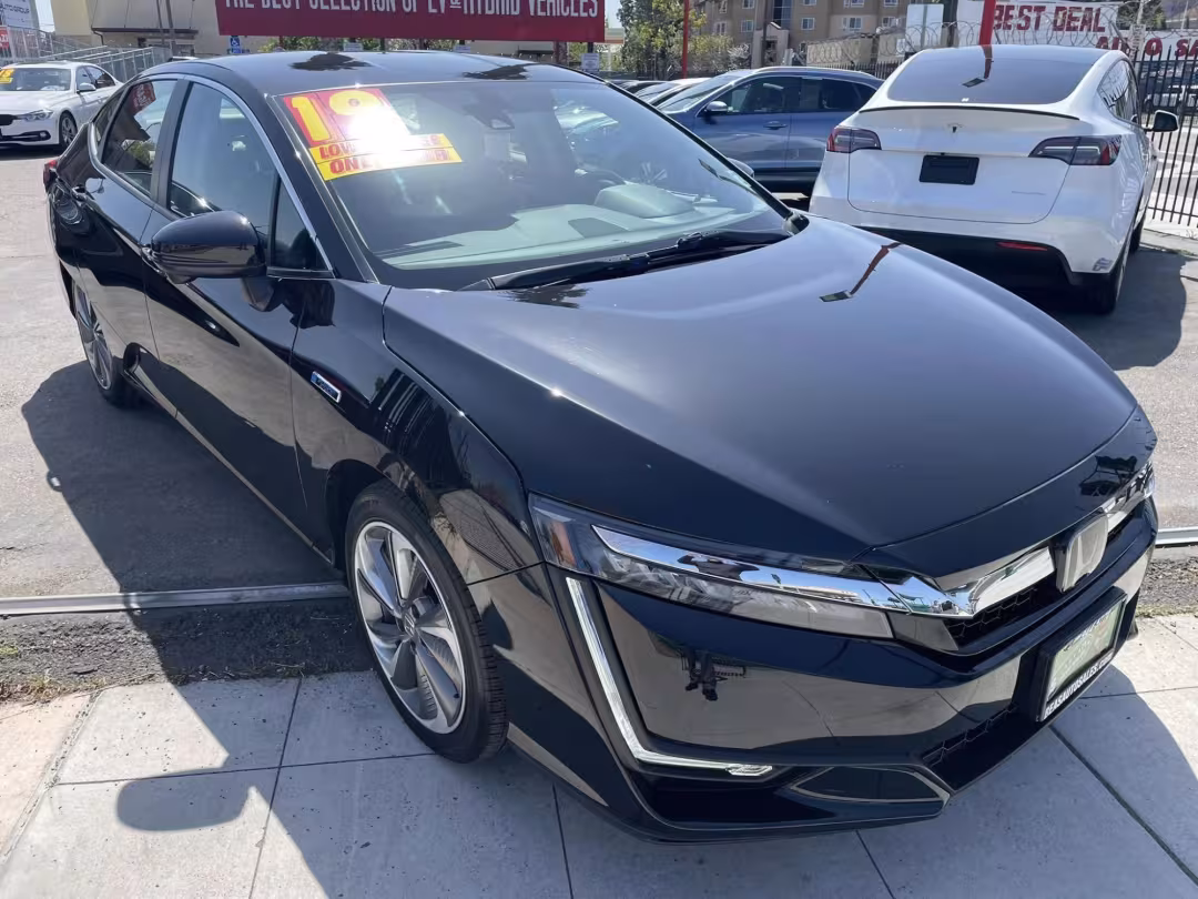 2019 Honda Clarity - JHMZC5F19KC006598 - Image #1