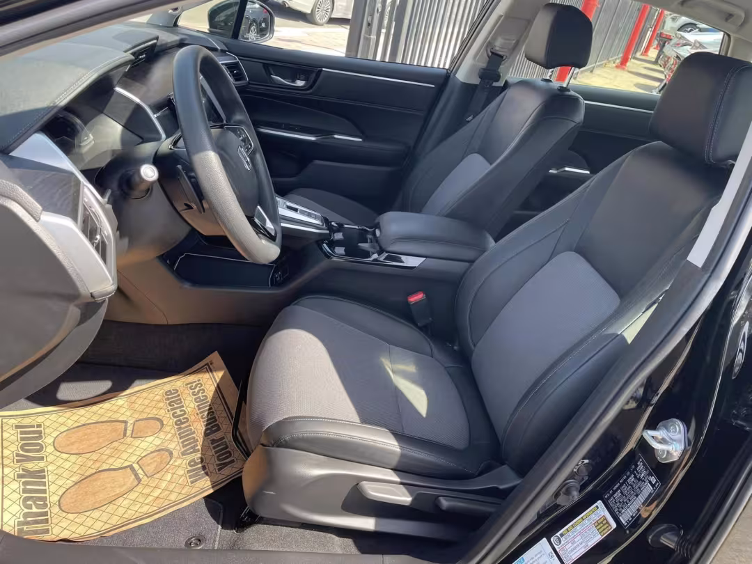 2019 Honda Clarity - JHMZC5F19KC006598 - Image #6