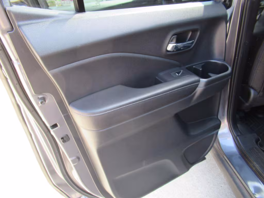 2019 Honda Ridgeline - 5FPYK3F7XKB016656 - Image #10