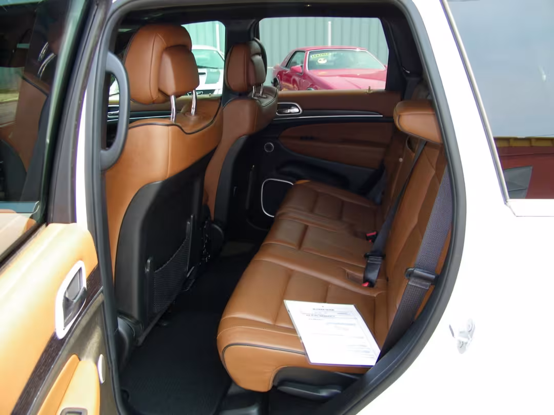 2019 Jeep Grand Cherokee - 1C4RJFJG5KC785572 - Image #11