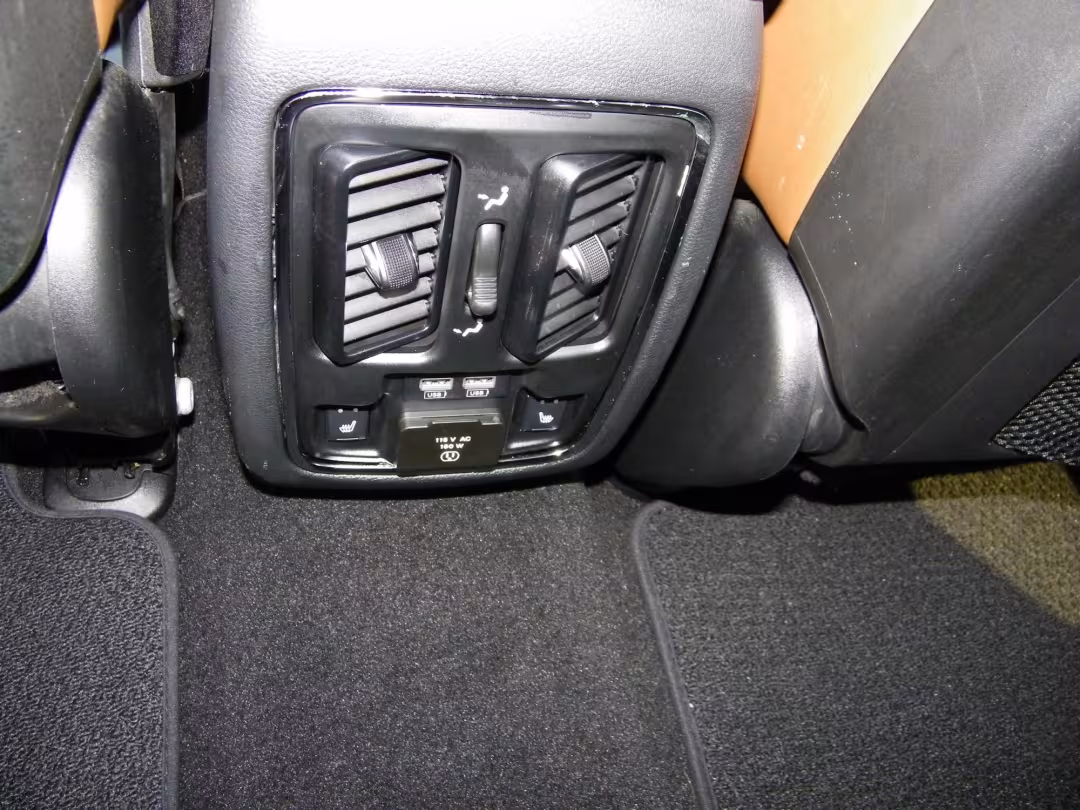 2019 Jeep Grand Cherokee - 1C4RJFJG5KC785572 - Image #12