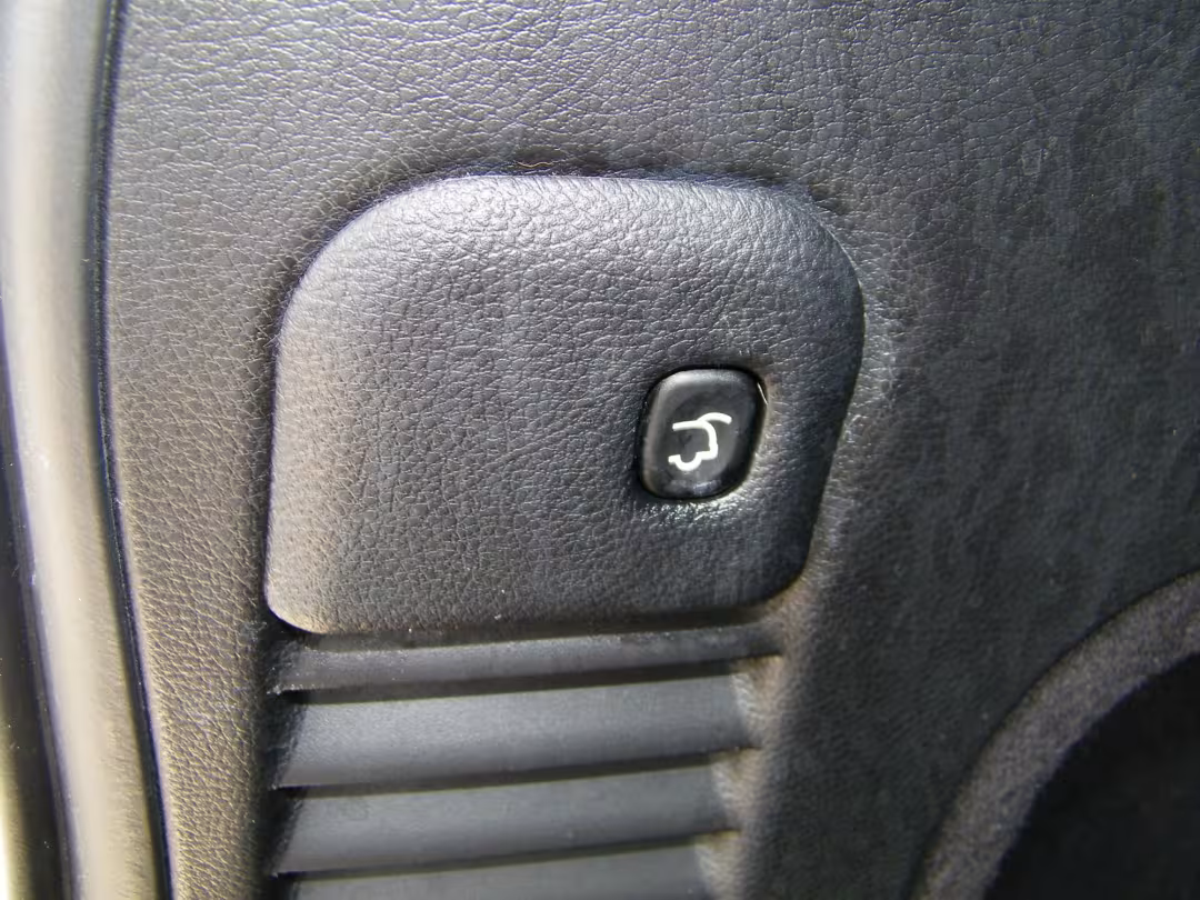 2019 Jeep Grand Cherokee - 1C4RJFJG5KC785572 - Image #14