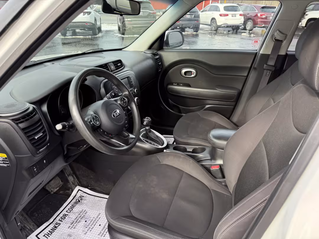 2019 Kia Soul - KNDJN2A20K7674774 - Image #4