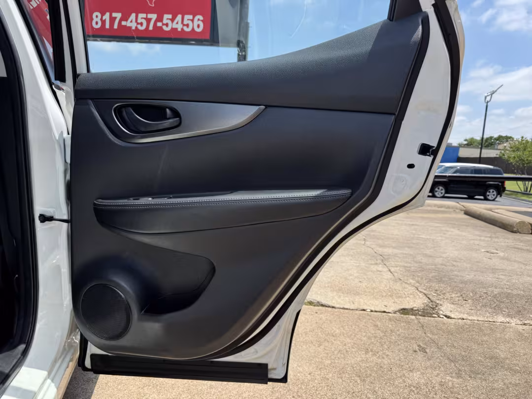 2019 Nissan Rogue Sport - JN1BJ1CR9KW335637 - Image #13