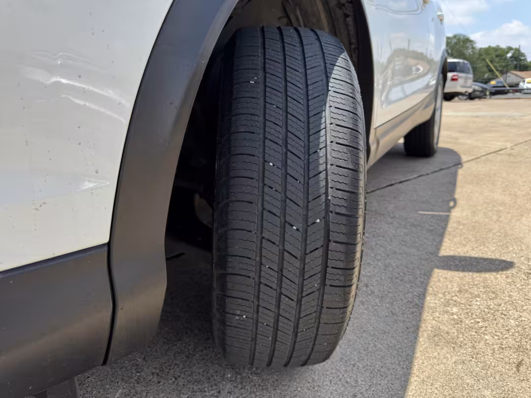 2019 Nissan Rogue Sport - JN1BJ1CR9KW335637 - Image #21