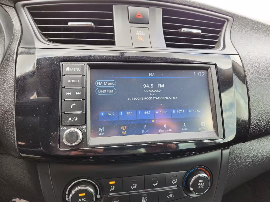 2019 Nissan Sentra - 3N1AB7AP5KY269772 - Image #9