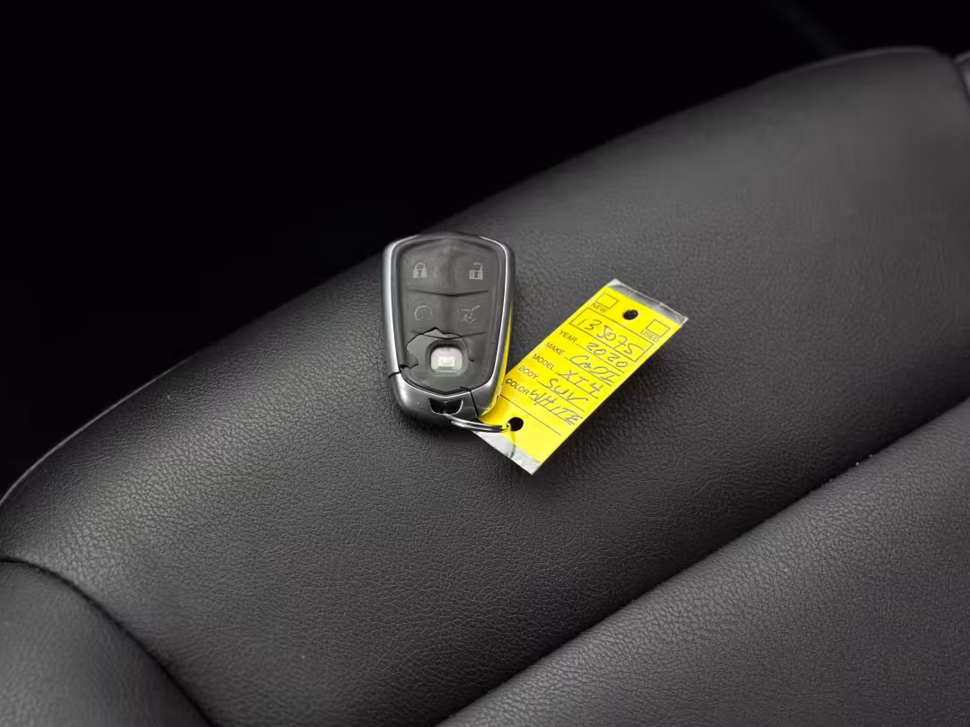 2020 Cadillac XT4 - 1GYFZER40LF054171 - Image #30