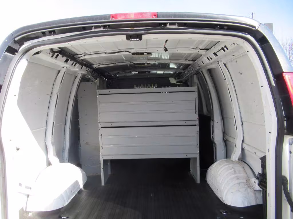 2020 Chevrolet Express - 1GCWGAFGXL1252952 - Image #13