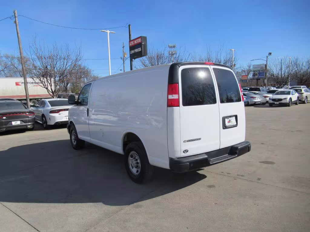 2020 Chevrolet Express - 1GCWGAFGXL1252952 - Image #6