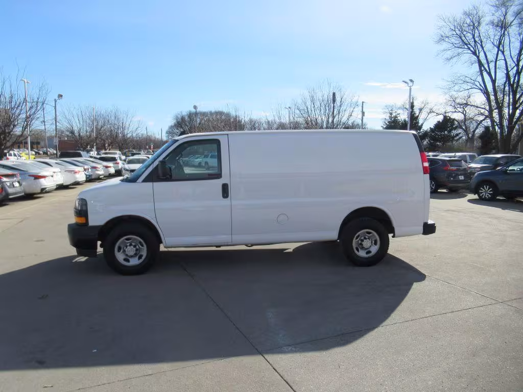 2020 Chevrolet Express - 1GCWGAFGXL1252952 - Image #7