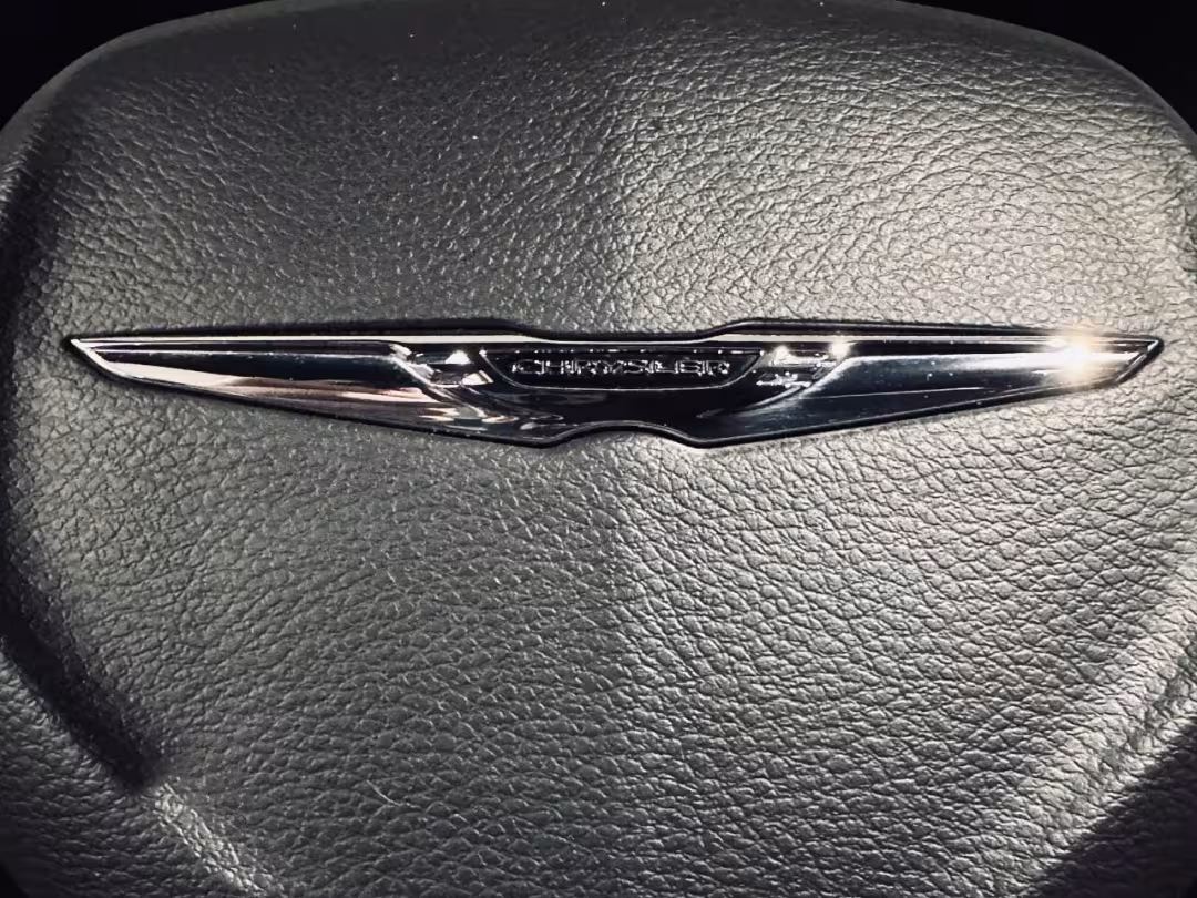 2020 Chrysler Pacifica - 2C4RC3BG3LR290755 - Image #17
