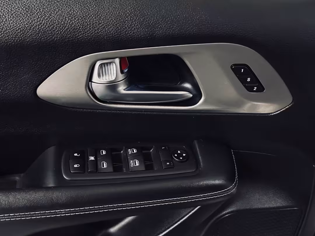 2020 Chrysler Pacifica - 2C4RC3BG3LR290755 - Image #22