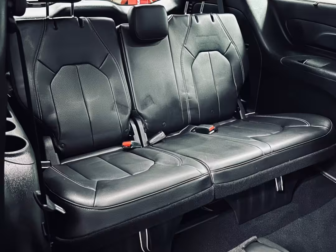 2020 Chrysler Pacifica - 2C4RC3BG3LR290755 - Image #26