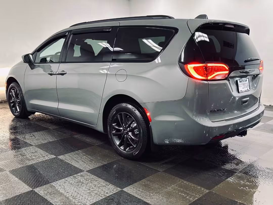 2020 Chrysler Pacifica - 2C4RC3BG3LR290755 - Image #5