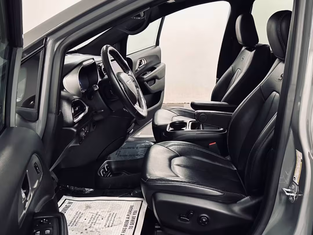 2020 Chrysler Pacifica - 2C4RC3BG3LR290755 - Image #8
