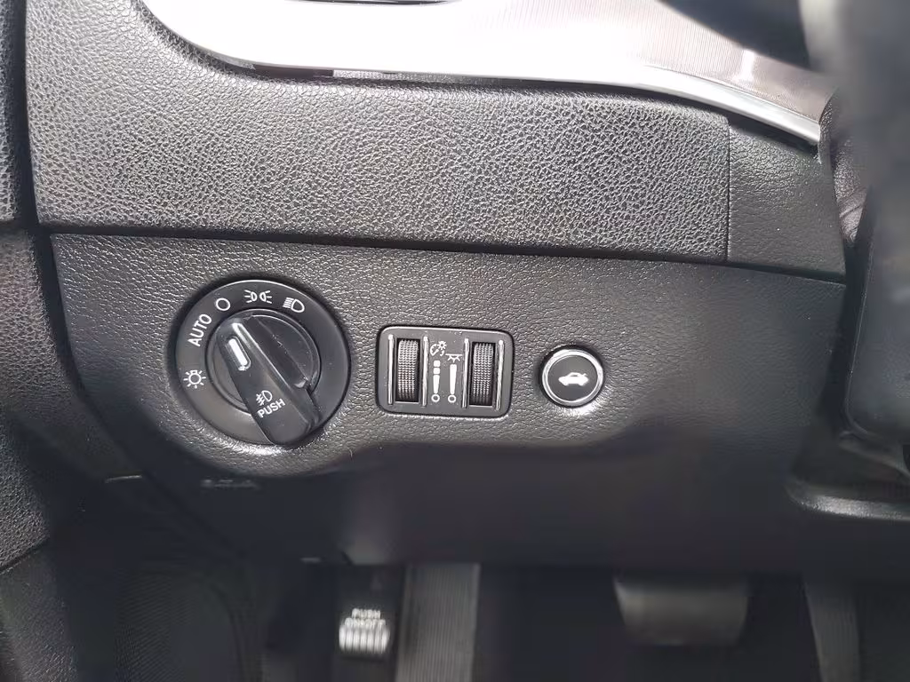 2020 Dodge Charger - 2C3CDXJG7LH145580 - Image #13