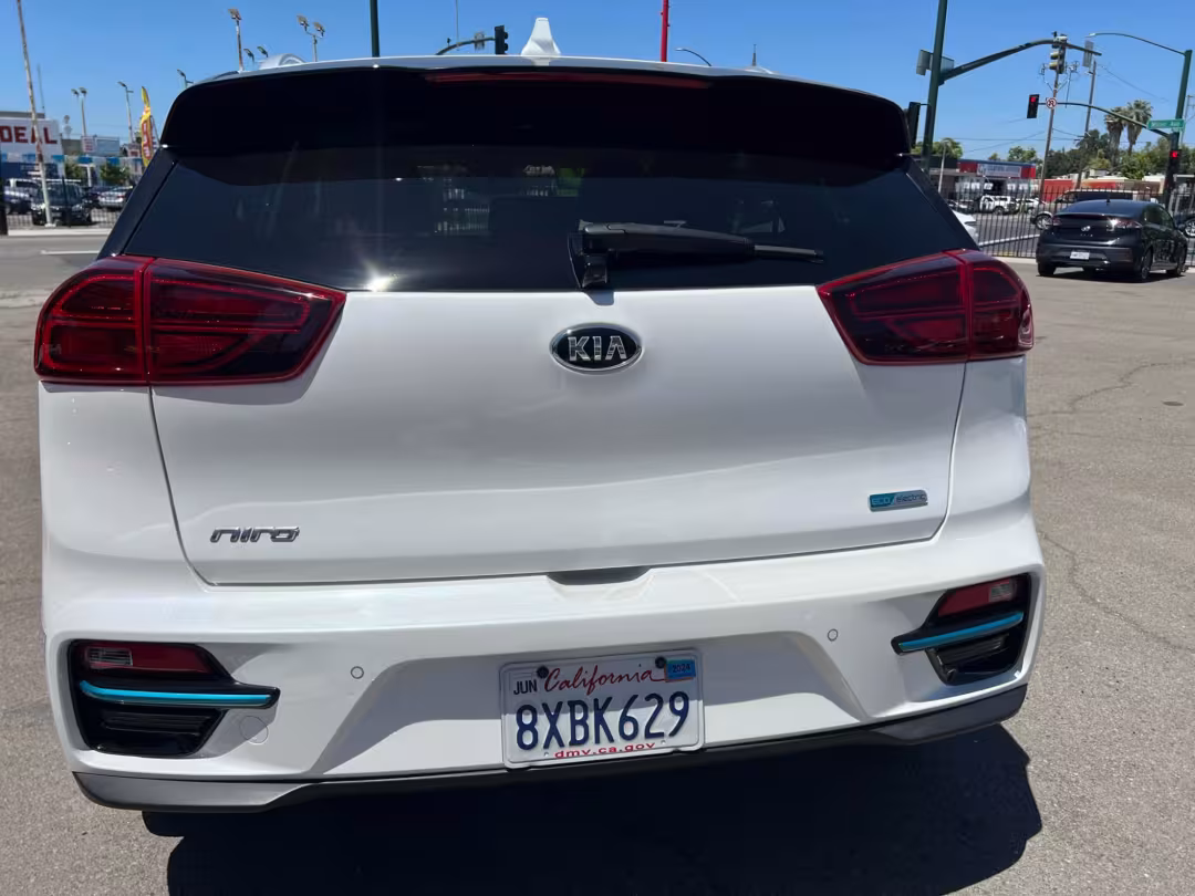 2020 Kia Niro EV - KNDCE3LG8L5071575 - Image #10