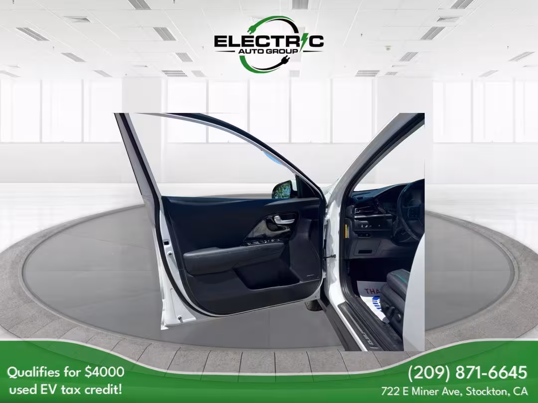2020 Kia Niro EV - KNDCE3LG8L5071575 - Image #13