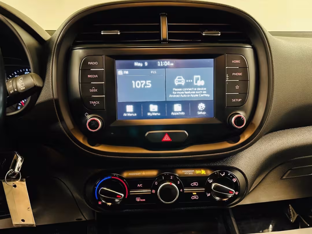 2020 Kia Soul - KNDJ23AU8L7047693 - Image #13