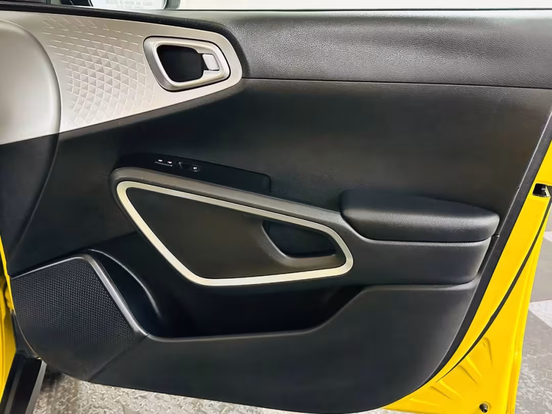 2020 Kia Soul - KNDJ23AU8L7047693 - Image #27