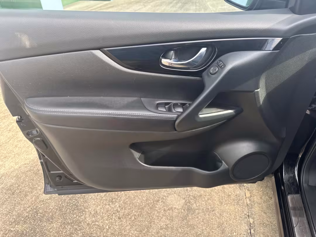 2020 Nissan Rogue Sport - JN1BJ1CV7LW550609 - Image #23