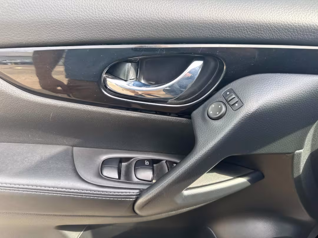2020 Nissan Rogue Sport - JN1BJ1CV7LW550609 - Image #24