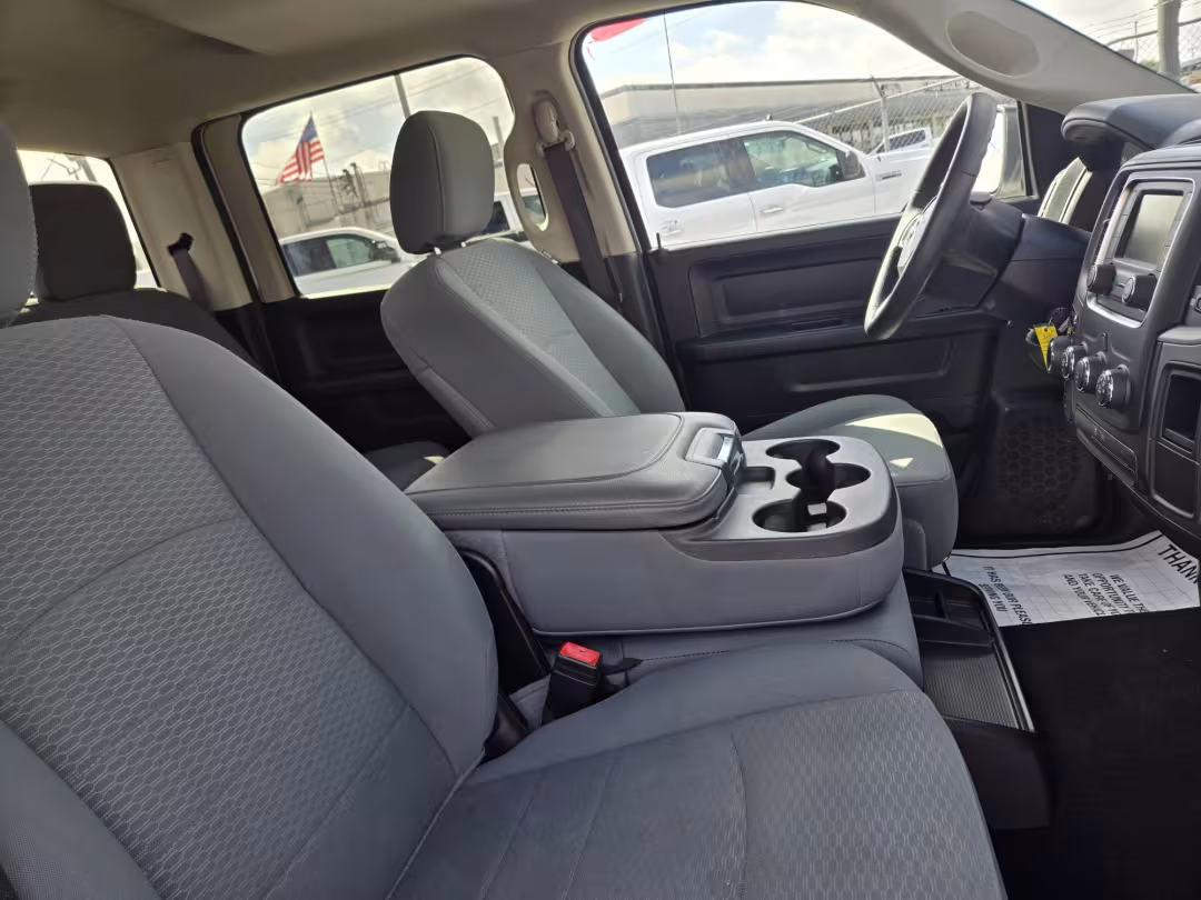 2020 Ram 1500 Classic - 3C6RR7KG5LG131772 - Image #12