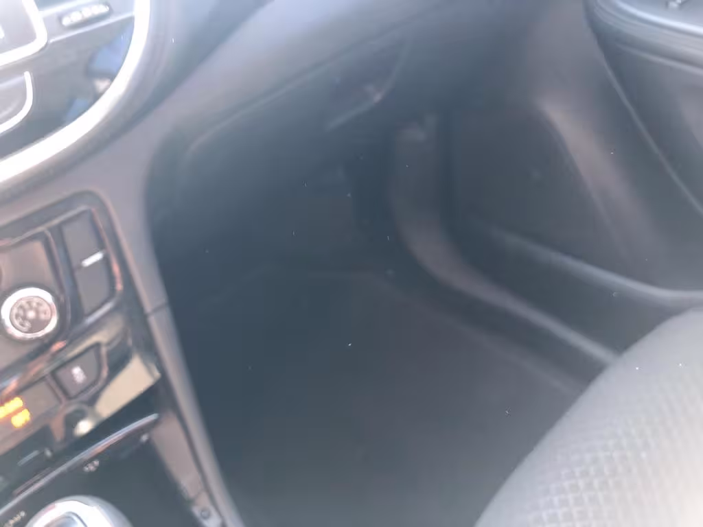 2021 Buick Encore - KL4CJASB6MB301214 - Image #4