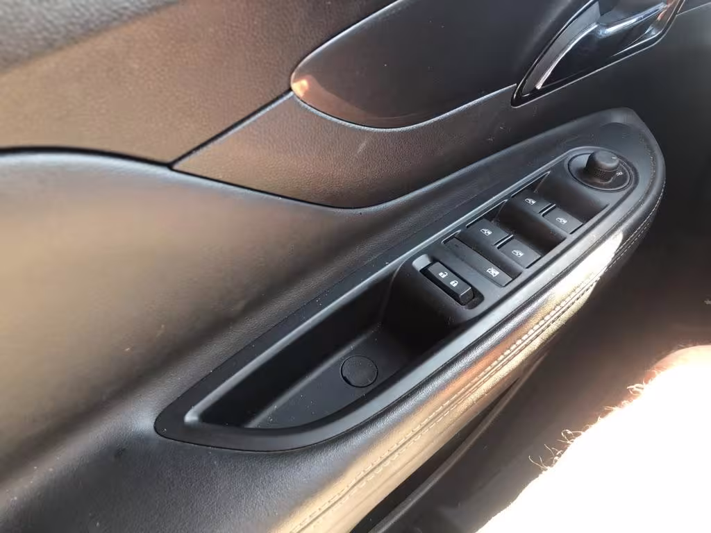 2021 Buick Encore - KL4CJASB6MB301214 - Image #6