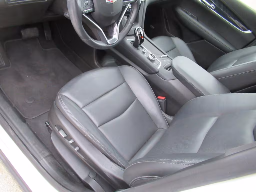 2021 Cadillac XT6 - 1GYKPCRS5MZ116896 - Image #17
