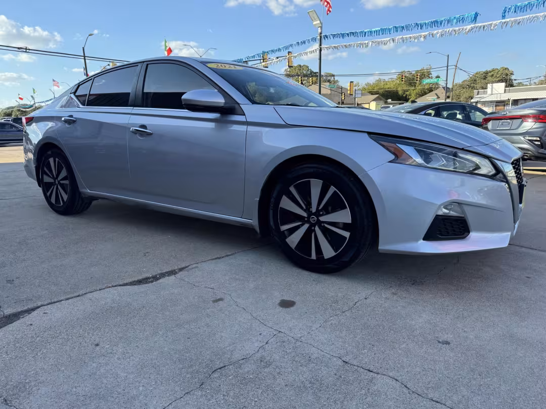 2021 Nissan Altima - 1N4BL4DVXMN338386 - Image #2