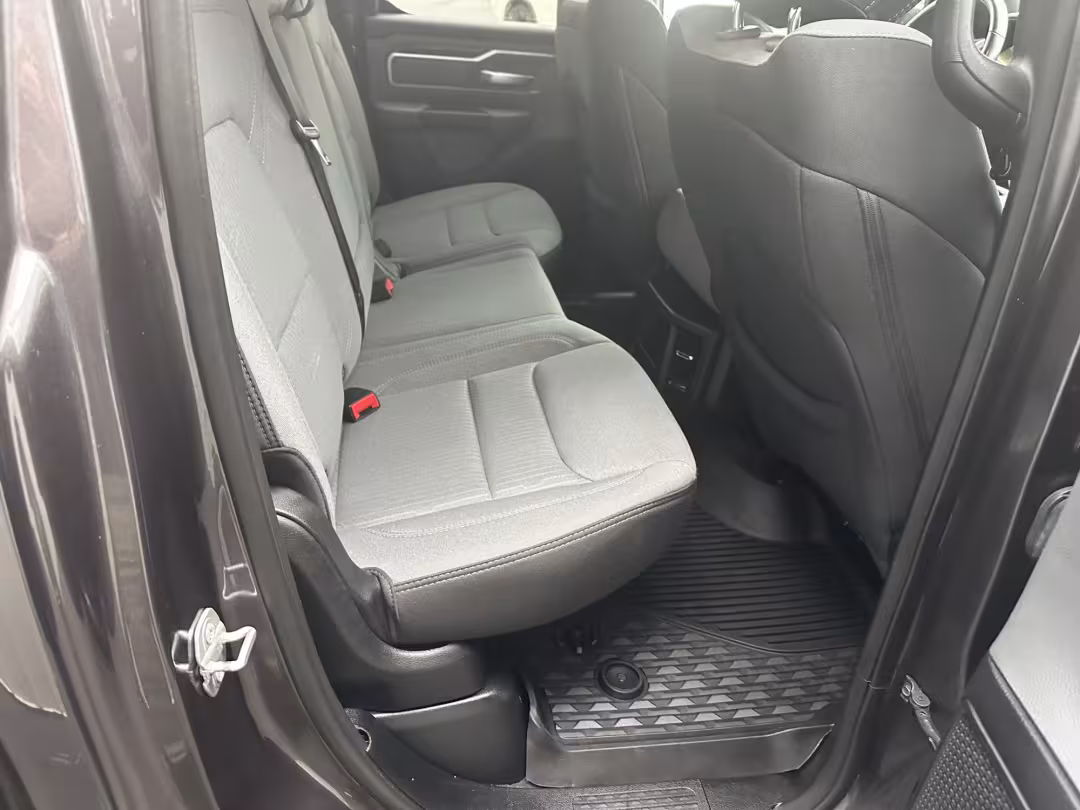 2021 Ram 1500 - 1C6SRFBT0MN512625 - Image #13