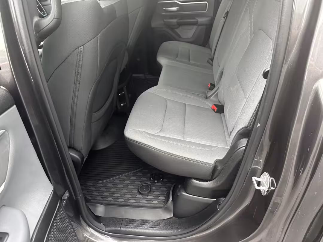 2021 Ram 1500 - 1C6SRFBT0MN512625 - Image #7