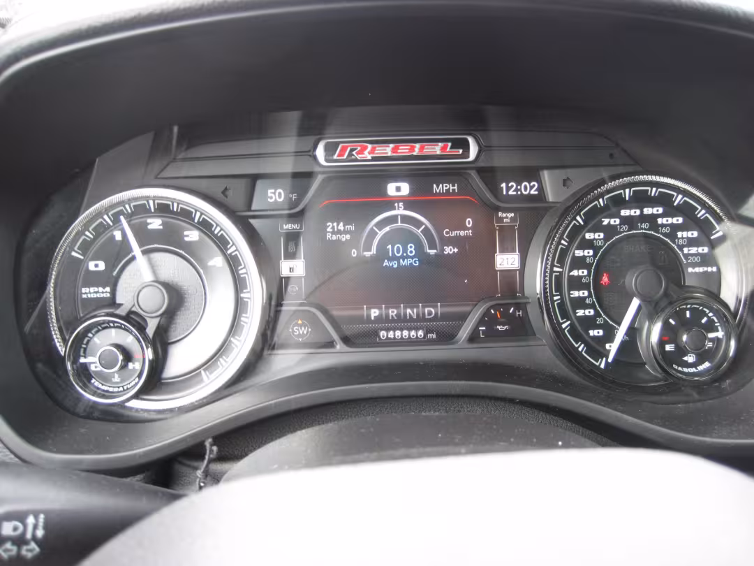 2021 Ram 1500 - 1C6SRFLT9MN588570 - Image #15