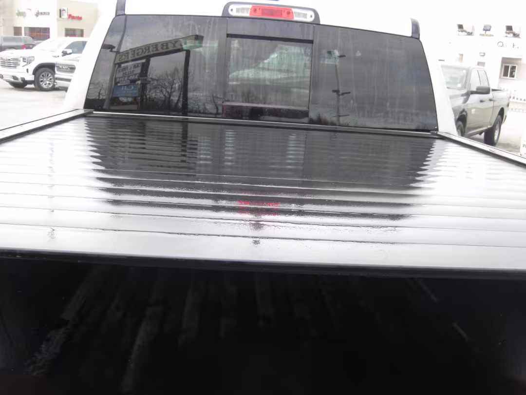 2021 Ram 1500 - 1C6SRFLT9MN588570 - Image #5