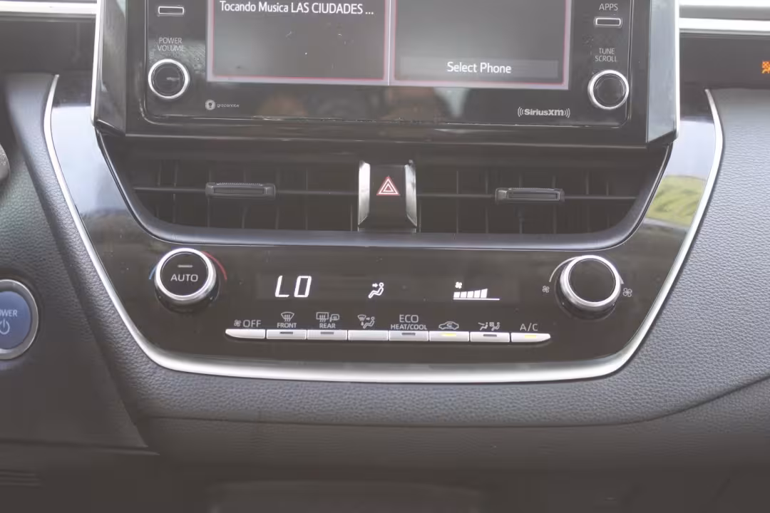 2021 Toyota Corolla - JTDEAMDE4MJ028206 - Image #19